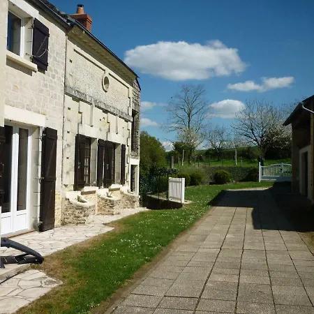 Prázdninový dům 86120-22 Couchages Montbrillais