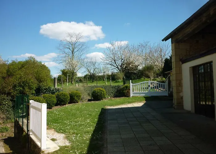 בית נופש 86120-22 Couchages Montbrillais