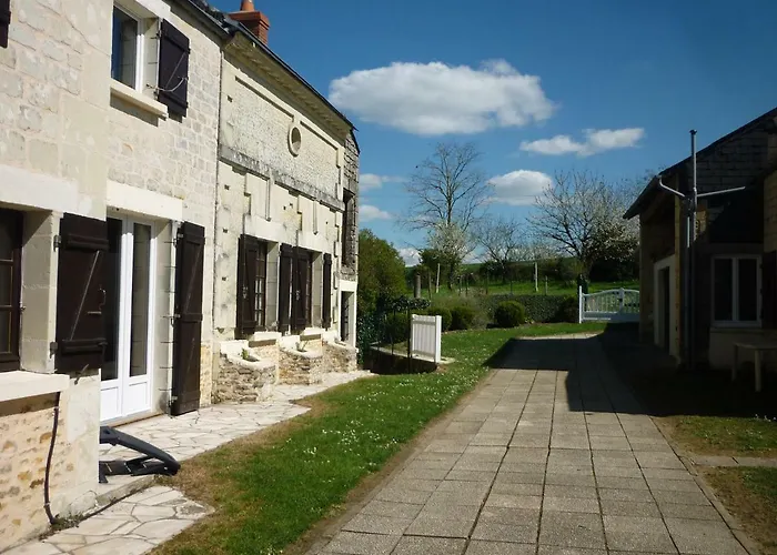 בית נופש 86120-22 Couchages Montbrillais